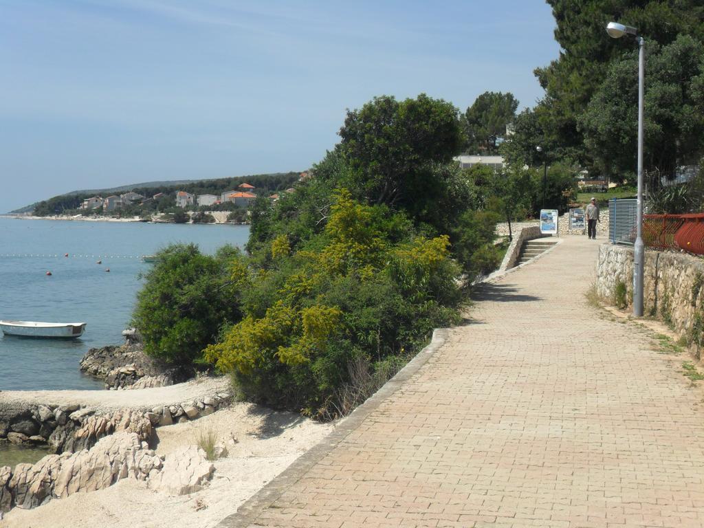 Apartments Valjan Trogir Exterior photo